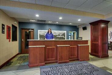 Отель Hampton Inn & Suites Denver Littleton