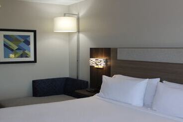 ホテル Holiday Inn Express & Suites Wilson Downtown, An Ihg