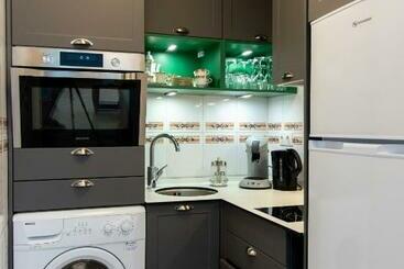 Holiday Suite Caballero de Rodas 92