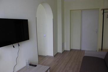 & Hostel Kruiz