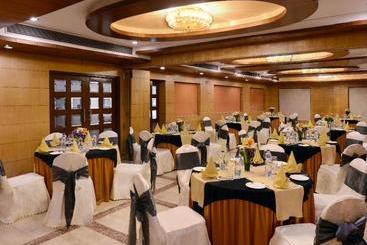 هتل Clarks Inn Airport, Hubli