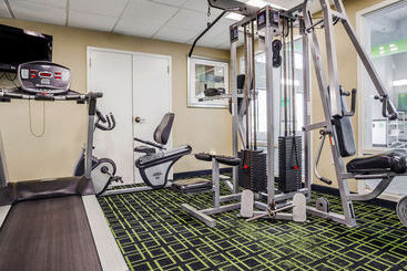 هتل Comfort Inn Kansas City Airport