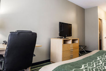 هتل Comfort Inn Kansas City Airport