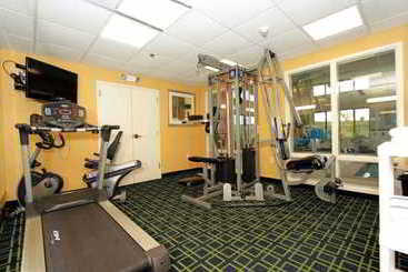 هتل Comfort Inn Kansas City Airport