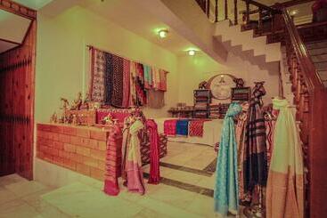 هتل Golden Tulip Manali