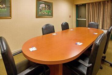 Holiday Inn Express Hotel & Suites Drums Hazelton, An Ihg