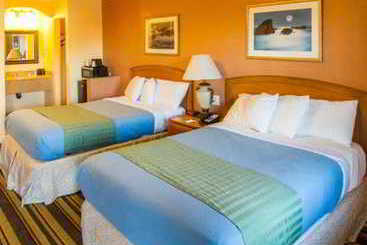 هتل Inn By The Coliseum