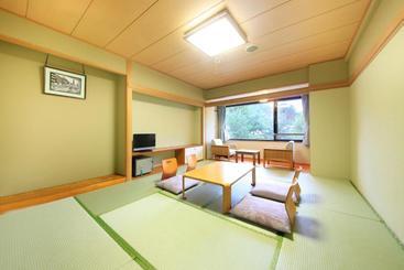 هتل Evergreen Fuji