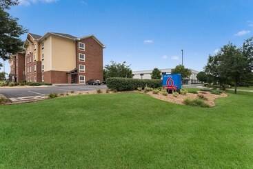فندق Studio 6 Lenexa  Overland Park