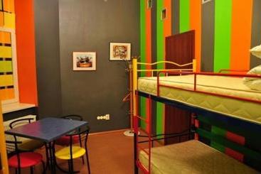 هتل The Georgehouse Hostel