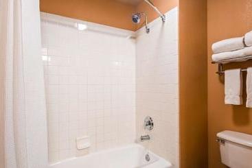 هتل Best Western Orchard Inn