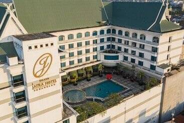 Grand Jatra Hotel Pekanbaru