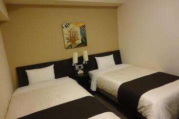 בית מלון כפרי Route Inn Yokohama Bashamichi