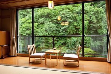 هتل Osawa Onsen Sansuikaku