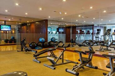 アパートメント Joy Nostalg Hotel & Suites Manila Managed By Accorhotels