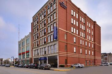 هتل Candlewood Suites Terre Haute, An Ihg