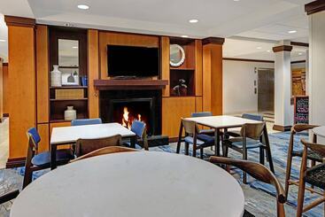 هتل Fairfield Inn And Suites Carlsbad