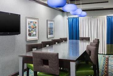 ホテル Holiday Inn Express And Suites Stroudsburg Poconos, An Ihg