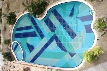 هتل Holiday Apartment At Kondo Istana