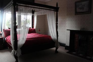 هتل Safari Lodge