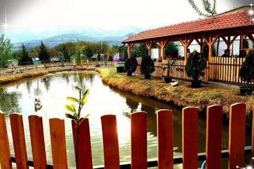 مُتل &spamontenegro Rivijera