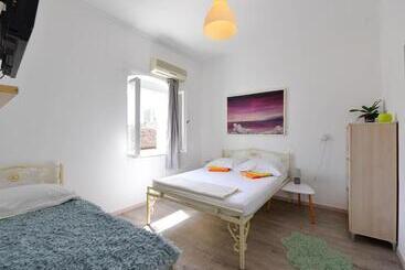 پانسیون Guesthouse Bulovic