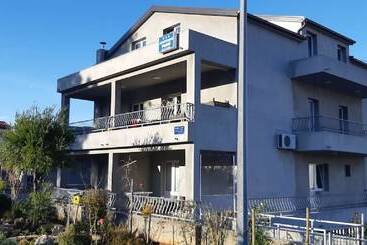 شقق خاصة سياحية Apartments Petric