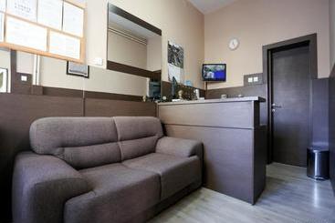 هتل Accommodation Elegance