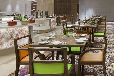 هتل Four Points By Sheraton Sandakan