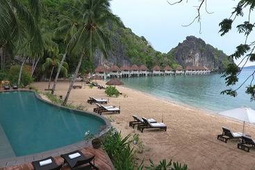 Apulit Island Resort