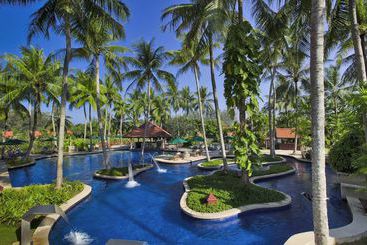 Double Pool Villas By Banyan Tree