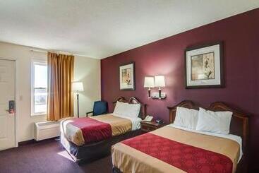 酒店 Econo Lodge Glade Springs I 81