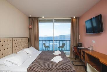 هتل La Pietra Restaurant & Spa