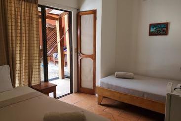 Hotel Mahayana