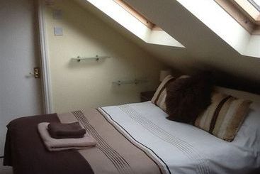 هتل Trevali Guest House