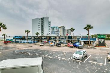 Sea Hawk Oceanfront Motel
