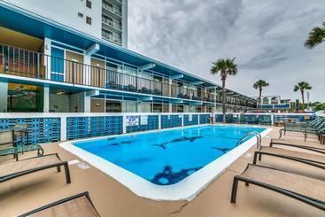 Sea Hawk Oceanfront Motel