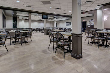 هتل Sands Inn & Suites