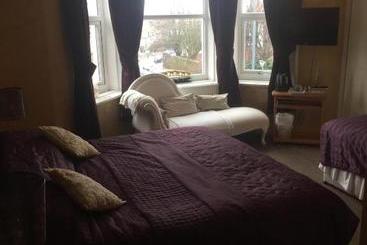 تختخواب و صبحانه Greenbank Guest House