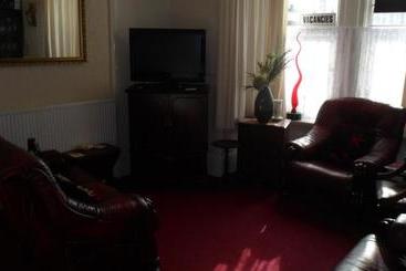 هتل Brentwood House