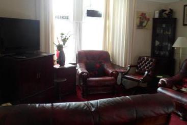 هتل Brentwood House