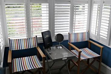 هتل Copperfields Vegetarian Guest House