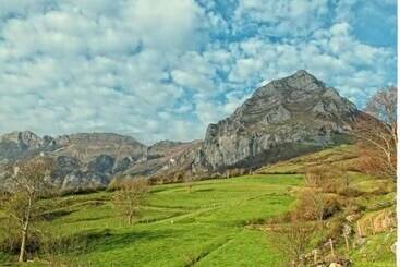 호텔 Hostal Rural Elosta