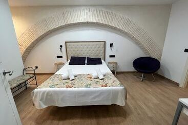 Apartamentos Living Sevilla Centro Maestranza