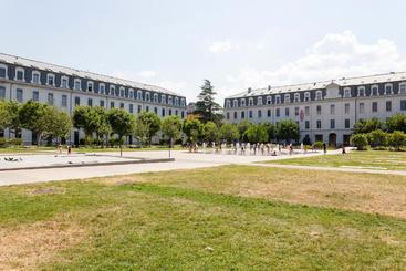 هتل The Originals City, Hôtel Gambetta, Grenoble