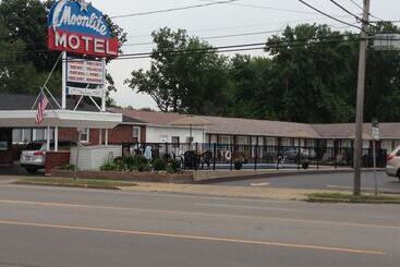 Moonlite Motel