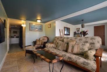 هتل Wailuku Guesthouse