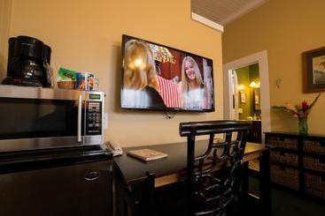هتل Wailuku Guesthouse