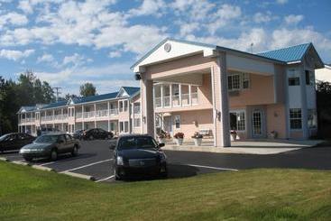 مُتل Great Lakes Inn