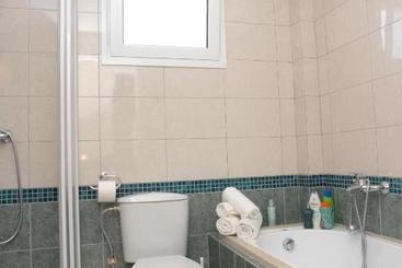 Dimitris Apartments